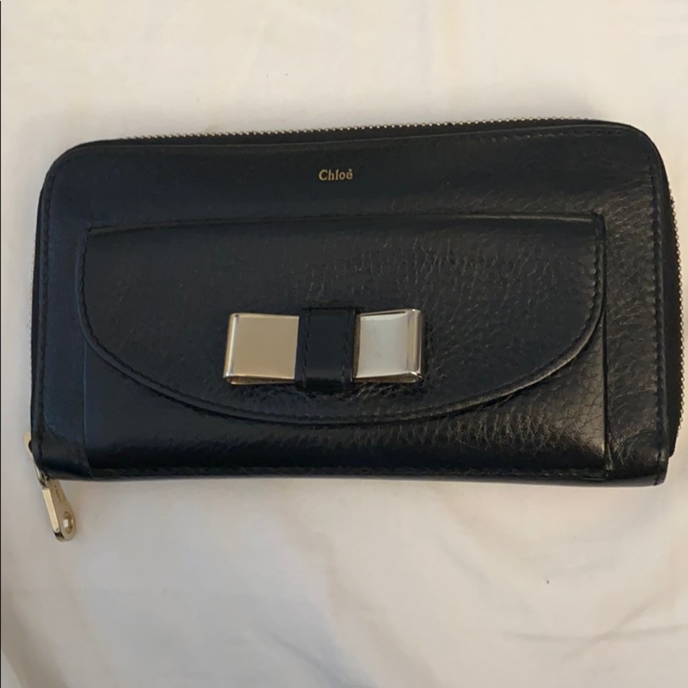 Chloe Black Leather Wallet (authentic)
